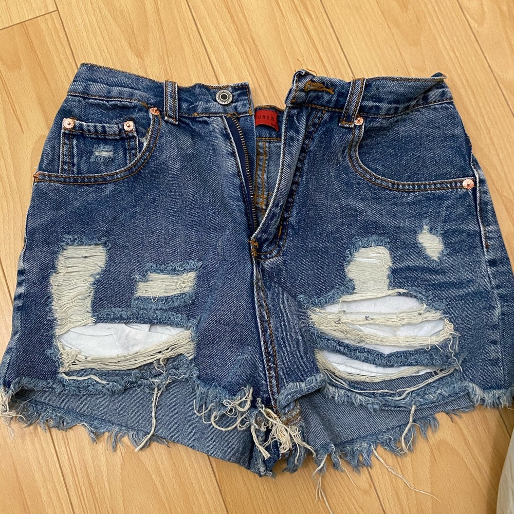 Distressed denim shorts small